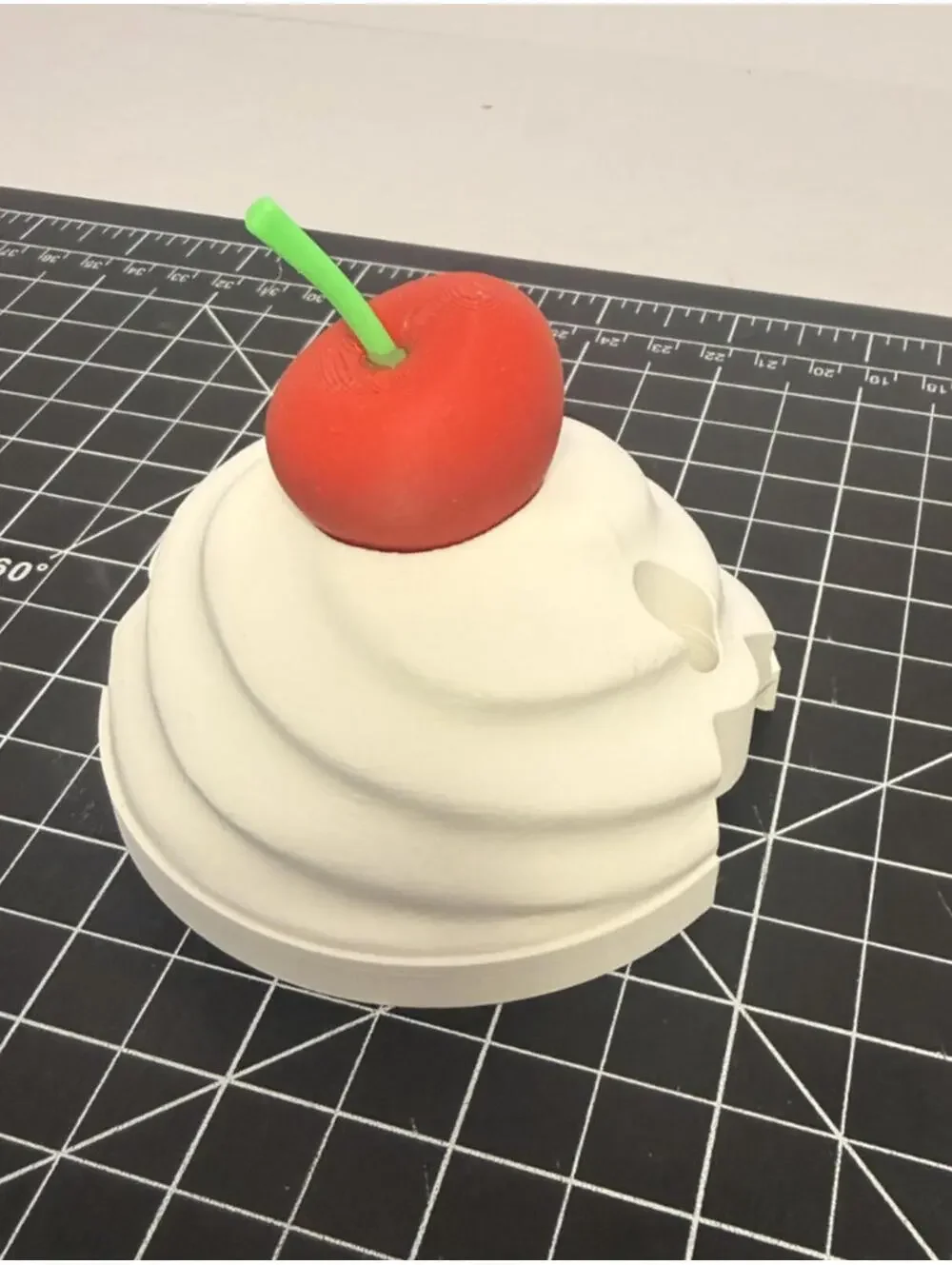 3D Printed Sundae Topper for 40 Oz Stanley - Picture 4 of 5